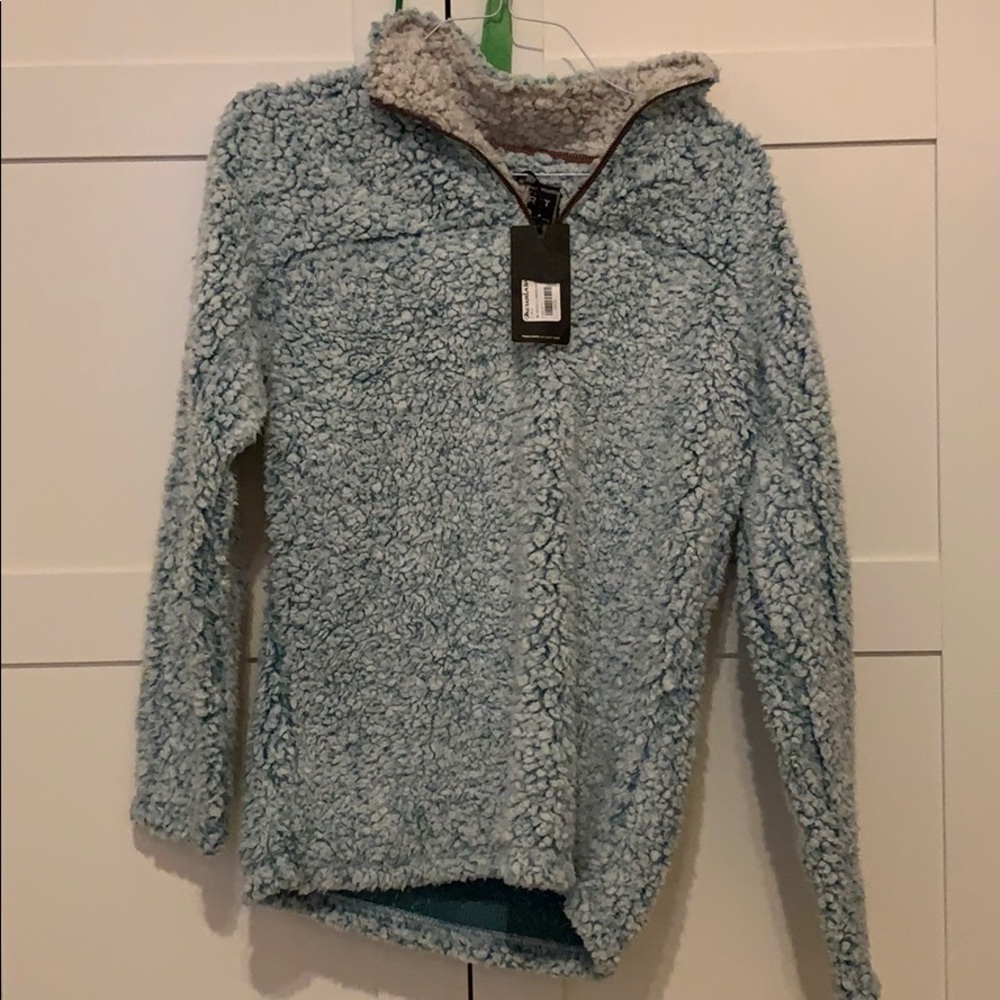 NWT true grit pullover